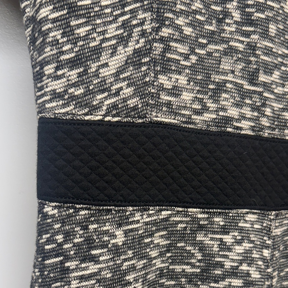 Club Monaco Black and Gray Quilted Fit and Flare Mini Dress SIZE 0 - Picture 4 of 6
